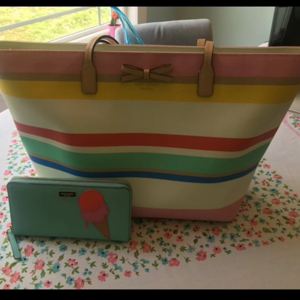 Kate Spade tote and Wallet Combo!